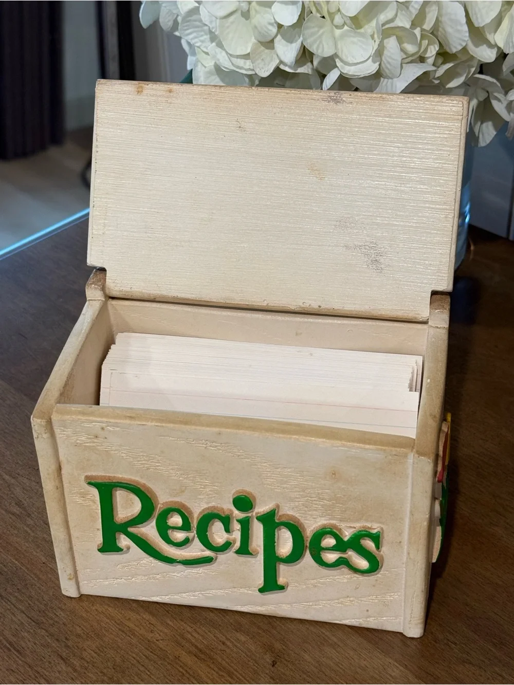MCM VTG Hand Carved Wooden Painted Recipe Box 1985